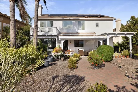 Exterior - 16275 Crescent Moon Ct, Riverside, CA 92503 photo 9 of 26