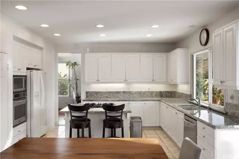 Kitchen - 16275 Crescent Moon Ct, Riverside, CA 92503 photo 4 of 5