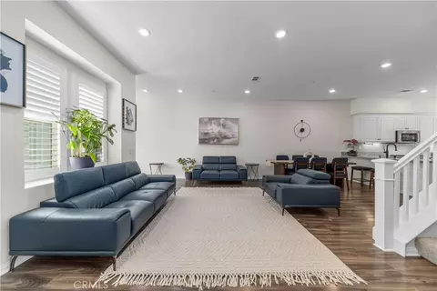 135 Neptune, Irvine, CA 92618