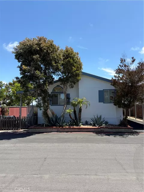 7051 Ellis #10, Huntington Beach, CA 92648