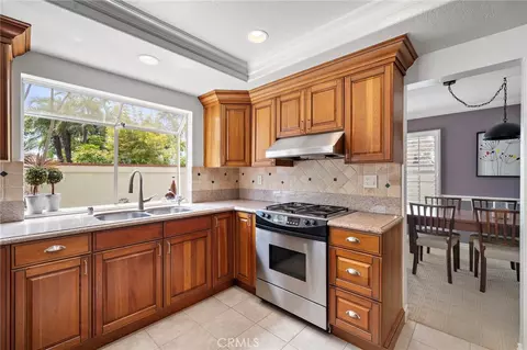 Kitchen - 25112 Danalaurel, Dana Point, CA 92629 photo 2 of 2