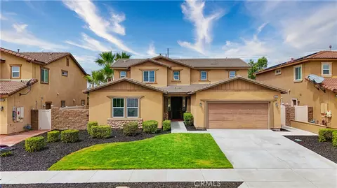 6895 Riverglen Ct, Eastvale, CA 92880