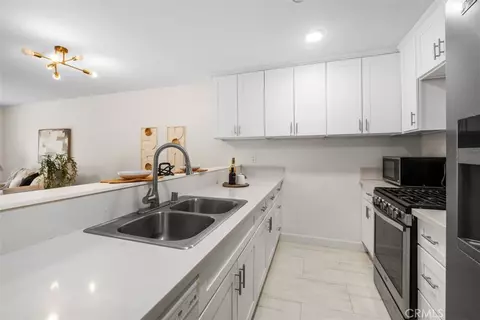 324 Tangelo #325, Irvine, CA 92618