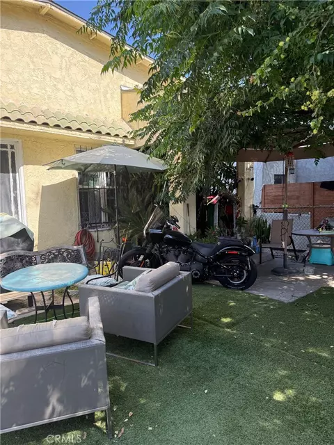 1055 N Stone St, Los Angeles, CA 90063