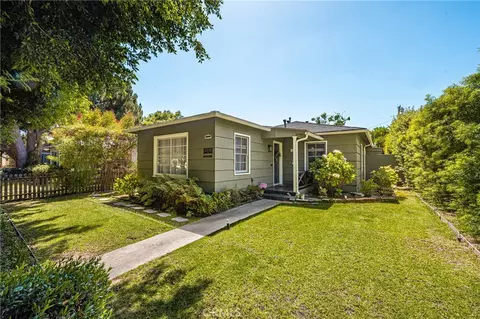 3461 Gardenia Ave, Long Beach, CA 90807