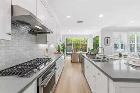 Kitchen - 192 Crescent Moon, Irvine, CA 92602 photo 3 of 3
