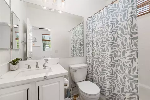Bath - 10 Thorp, Ladera Ranch, CA 92694 photo 2 of 4
