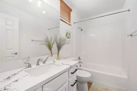 Bath - 10 Thorp, Ladera Ranch, CA 92694 photo 1 of 4