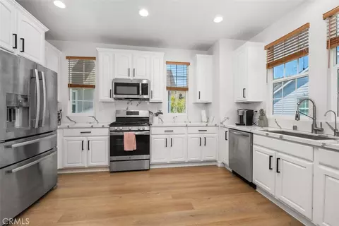 Kitchen - 10 Thorp, Ladera Ranch, CA 92694 photo 2 of 3