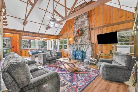 Living - 161 Round, Big Bear Lake, CA 92315 photo 3 of 5