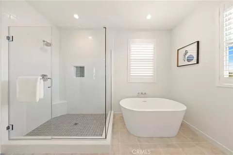 Bath - 222 Ashby, Irvine, CA 92618 photo 1 of 3