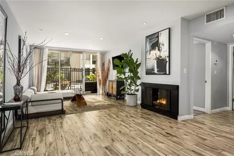 1351 N Crescent Hts #114, West Hollywood, CA 90046
