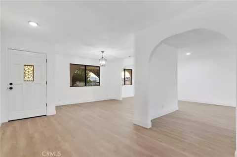 Living - 15620 Ramona, Apple Valley, CA 92307 photo 3 of 7