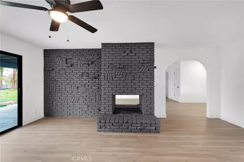 Living - 15620 Ramona, Apple Valley, CA 92307 photo 4 of 7