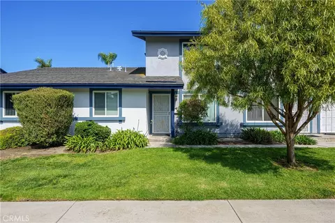 16518 Le Grande Ln, Huntington Beach, CA 92649