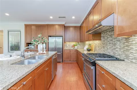 Kitchen - 117 Gemstone, Irvine, CA 92620 photo 4 of 6