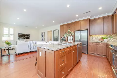 Kitchen - 117 Gemstone, Irvine, CA 92620 photo 5 of 6