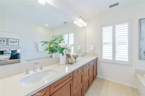Bath - 117 Gemstone, Irvine, CA 92620 photo 1 of 4