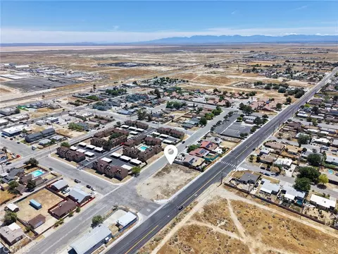 2643 Dixie St, Rosamond, CA 93560 photo 13