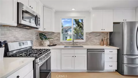 Kitchen - 336 Fallingstar, Irvine, CA 92614 photo 5 of 5