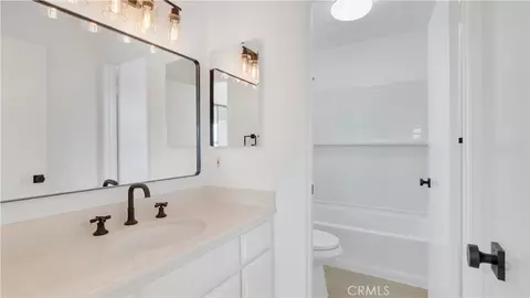 Bath - 336 Fallingstar, Irvine, CA 92614 photo 2 of 4