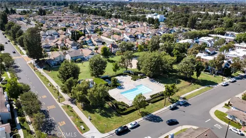 View/Area - 336 Fallingstar, Irvine, CA 92614 photo 11 of 19