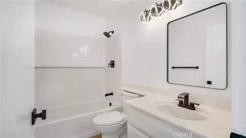 Bath - 336 Fallingstar, Irvine, CA 92614 photo 3 of 4