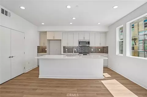 Other - 965 W Dhalia St, Compton, CA 90220 photo 6 of 10