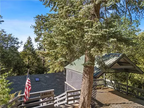 Exterior - 24556 Geneva Dr, Crestline, CA 92325 photo 3 of 4