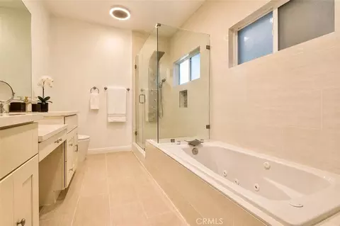 Bath - 6442 Sunside, Westminster, CA 92683 photo 2 of 2