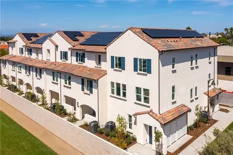 160 Tierra Ln, Cypress, CA 90630