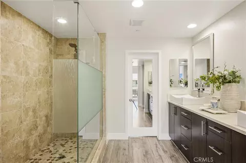 Bath - 108 Rockefeller, Irvine, CA 92612 photo 3 of 5