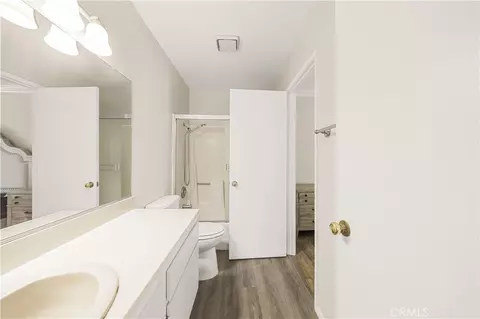 Bath - 52 Greenbough, Irvine, CA 92614 photo 3 of 3