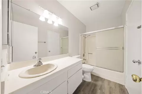 Bath - 52 Greenbough, Irvine, CA 92614 photo 2 of 3