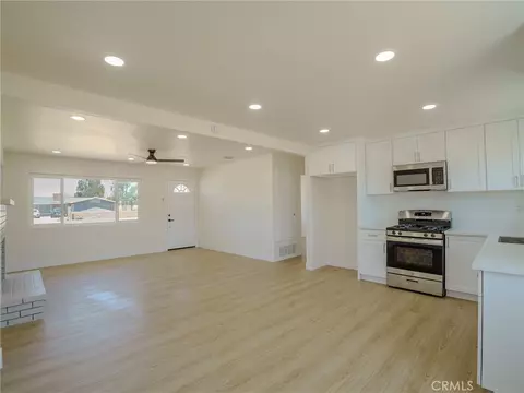 Living - 21865 Fox, Apple Valley, CA 92307 photo 1 of 4
