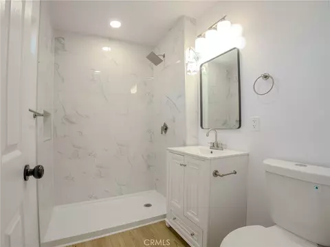 Bath - 21865 Fox, Apple Valley, CA 92307 photo 1 of 2