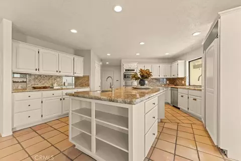 Kitchen - 2323 Wilt, Fallbrook, CA 92028 photo 2 of 4
