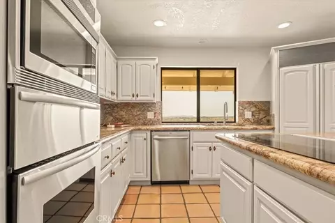Kitchen - 2323 Wilt, Fallbrook, CA 92028 photo 3 of 4