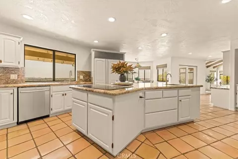 Kitchen - 2323 Wilt, Fallbrook, CA 92028 photo 4 of 4