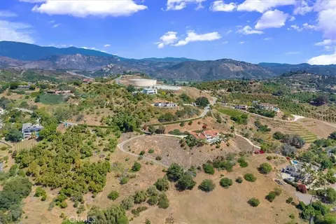 View/Area - 2323 Wilt, Fallbrook, CA 92028 photo 1 of 12