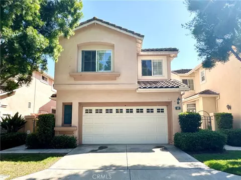 32 Santa Cruz Aisle, Irvine, CA 92606
