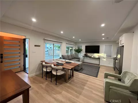 Living - 4538 Tujunga Ave, Studio City, CA 91602 photo 3 of 3