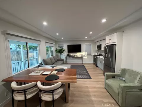 Living - 4538 Tujunga Ave, Studio City, CA 91602 photo 2 of 3