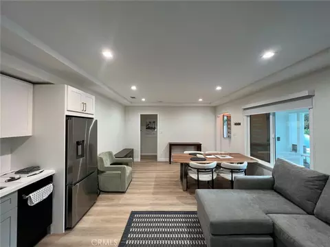Living - 4538 Tujunga Ave, Studio City, CA 91602 photo 1 of 3