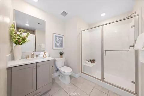 Bath - 411 Chorus, Irvine, CA 92618 photo 1 of 5