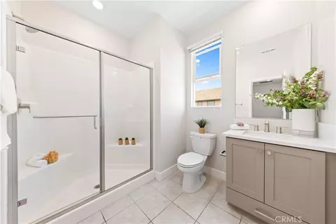 Bath - 411 Chorus, Irvine, CA 92618 photo 5 of 5
