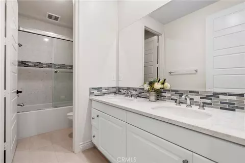 Bath - 118 Ritual, Irvine, CA 92618 photo 2 of 3