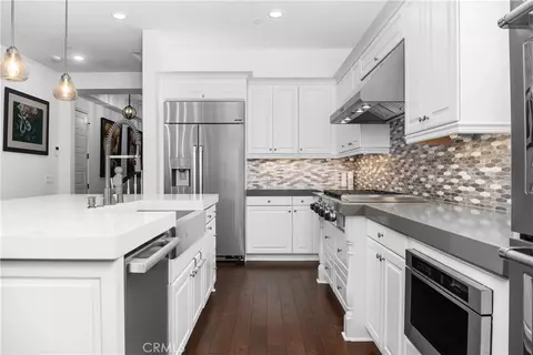 Kitchen - 118 Ritual, Irvine, CA 92618 photo 3 of 4