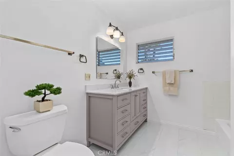 307 N Acacia #A, Fullerton, CA 92831