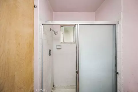 Bath - 1710 Evergreen, Fullerton, CA 92835 photo 2 of 3